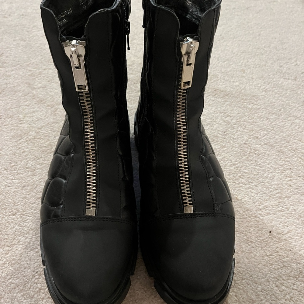 Lane quilted women’s boots